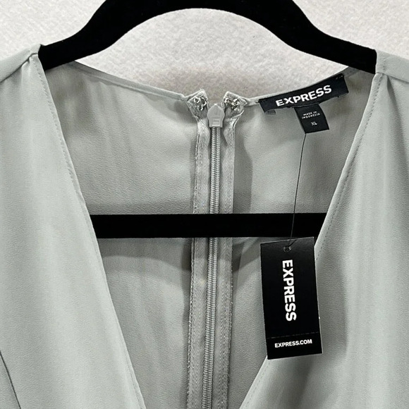 EXPRESS Blouse Size XL Crepe Surplice Twist Front Dolman Sleeve Back Zip Gray - Picture 12 of 13